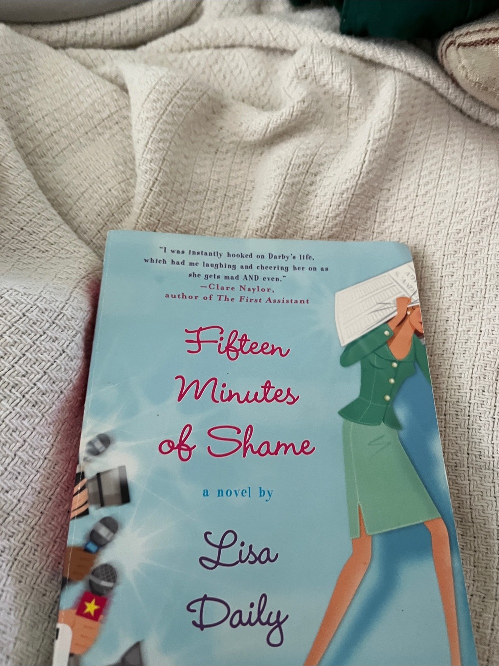 Fifteen Minutes of Shame by Lisa Daily - Aqua Cover